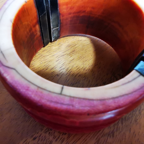 Vintage Henna Dyed Bone and Silver Tone Statement Cuff Bracelet - Picture 11 of 16